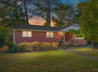 105 Lolas Dr, Newport News, VA 23606