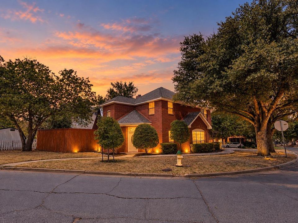 1st image of 301 Morningside Dr