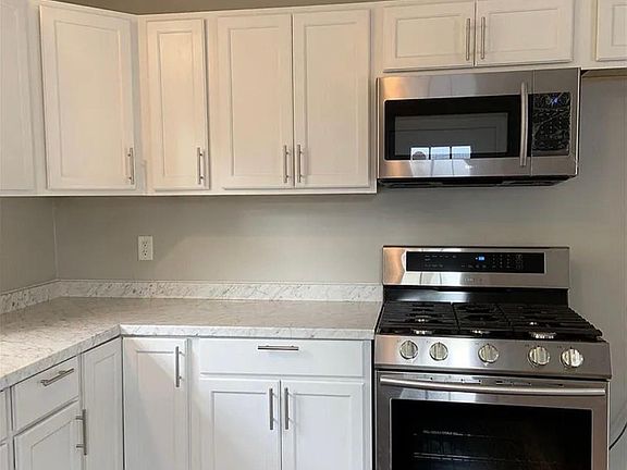 4th image of 269 Carlos St