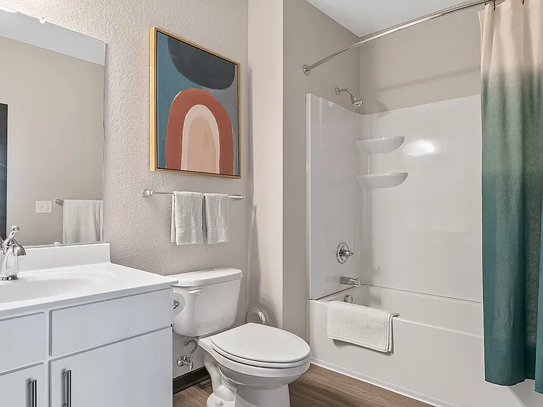Authentix Quincy Street — Photo 12