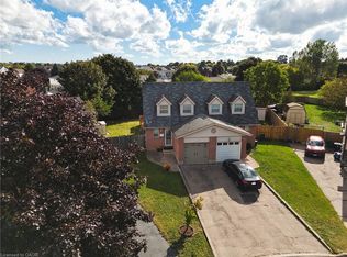 415 Hadfield Ct, Cambridge, ON N3H5M4