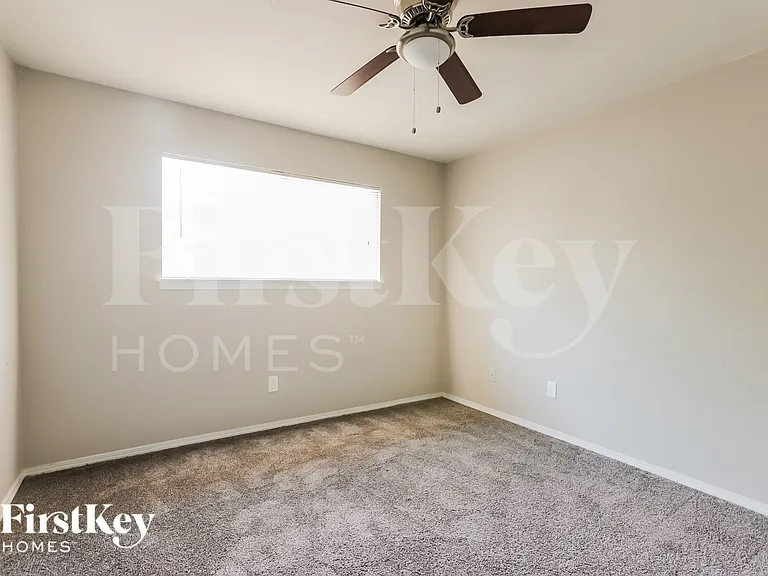 3303 Sycamore Springs Dr — Photo 15