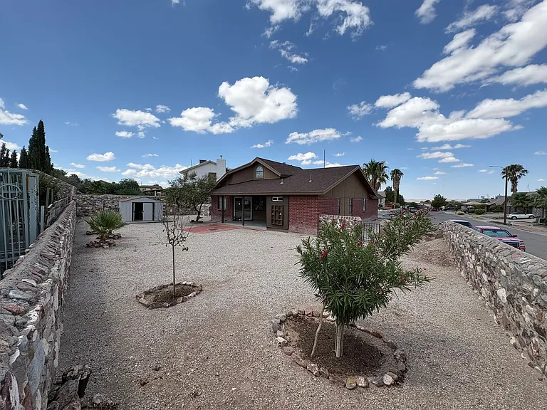 7118 Golden Hawk Dr — Photo 31