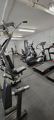 Rented by Cooper & Cooper Real Estate | media 15