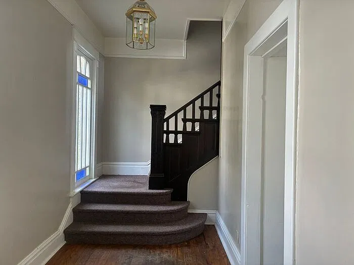 2 bed, 1.0 bath, 1200 sqft, $1,050 — Photo 3