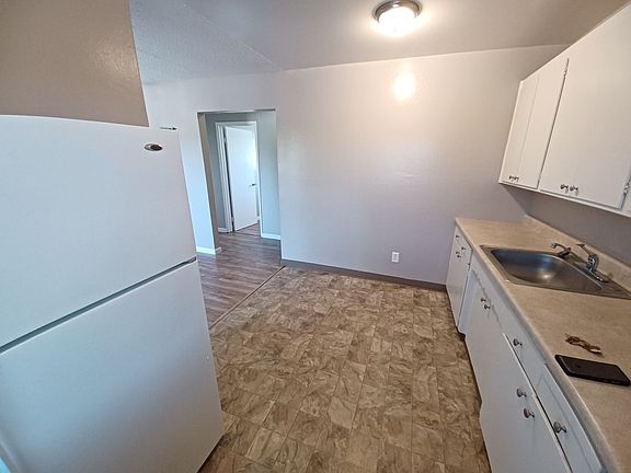 3rd image of 2311-2315 Laramie Ln #2311-3