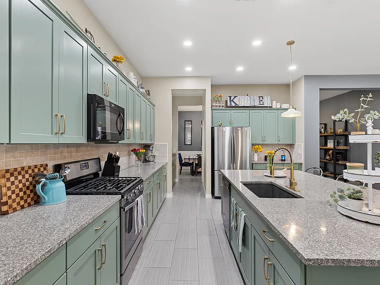 12637 N 143rd Dr — Photo 31