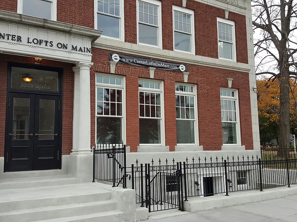 2362 Main St #3