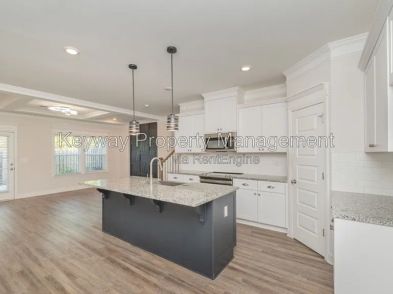 319 Sumac Trl — Photo 8