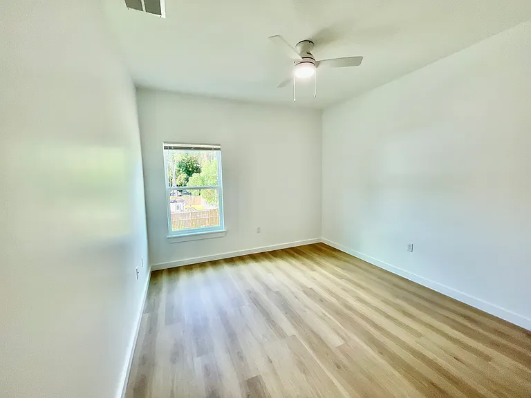 8913 Lorento St — Photo 20