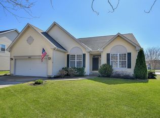 3001 Solitude Ln, Aurora, IL 60502