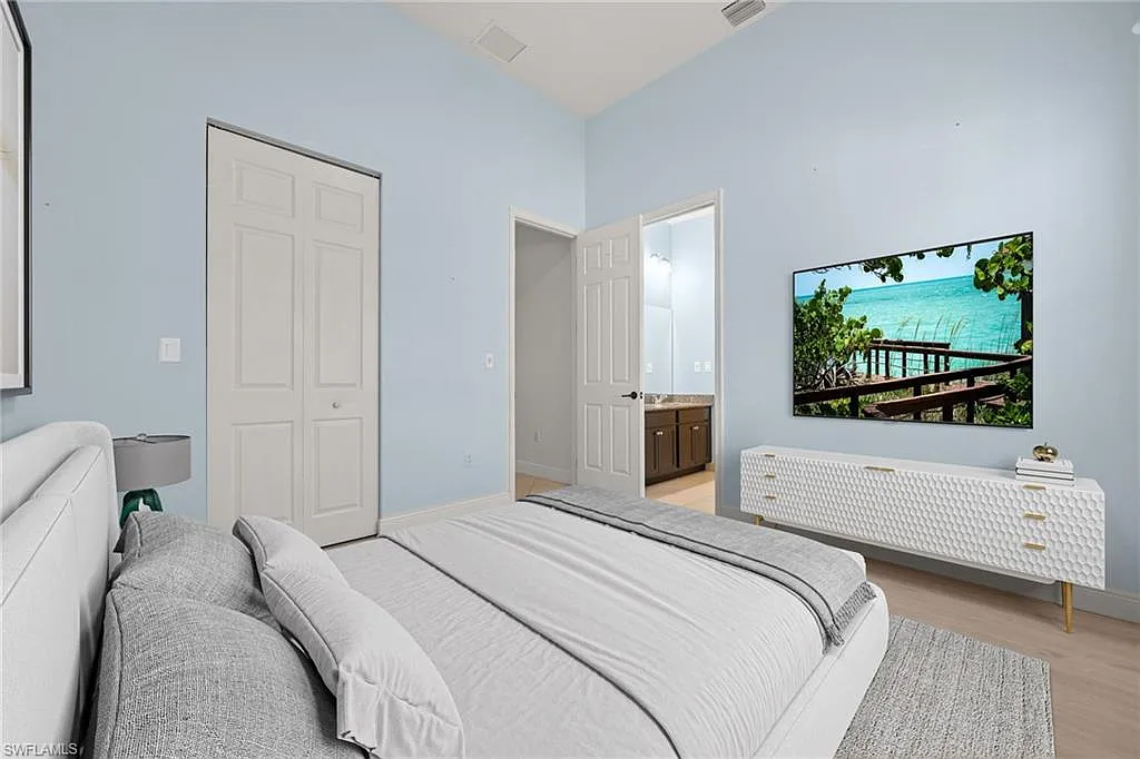3 bed, 2.5 bath, 2104 sqft, $2,700 — Photo 3