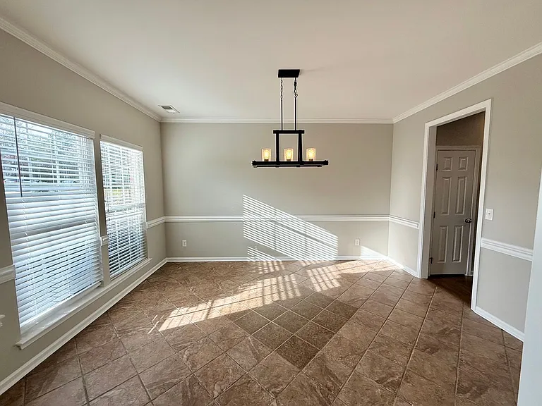 4818 Summerside Dr — Photo 2