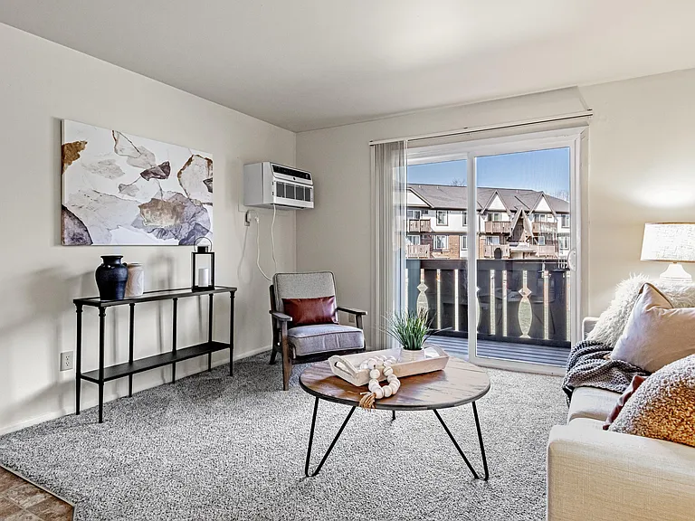 Creekwood Apartments Living Room