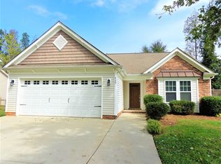 420 Dutchmans Meadow Dr, Mount Holly, NC 28120