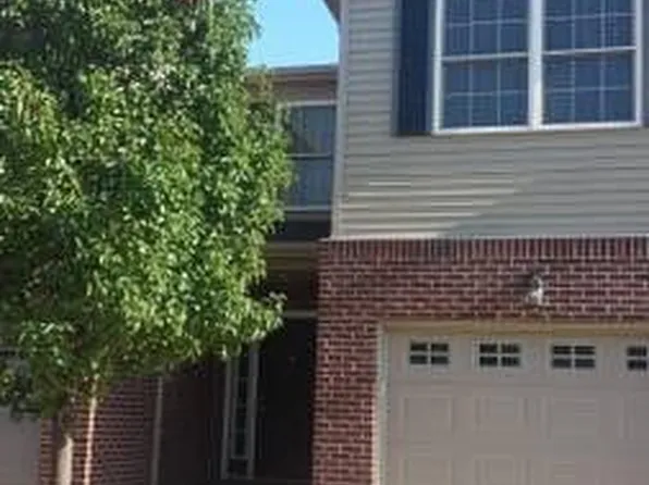 1110 Ekstam Dr APT 3, Bloomington, IL 61704