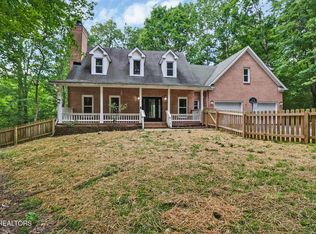 110 Lake Crest Ln, Oak Ridge, TN 37830