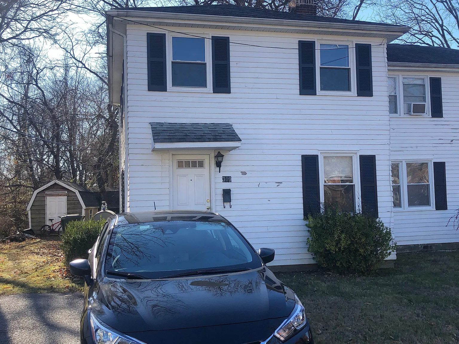 4 bed, 1175 sqft, $2,000 — Photo 2
