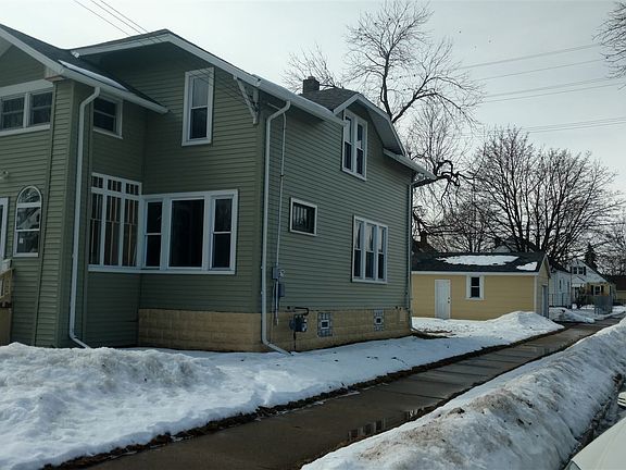 view-- corner lot- garage