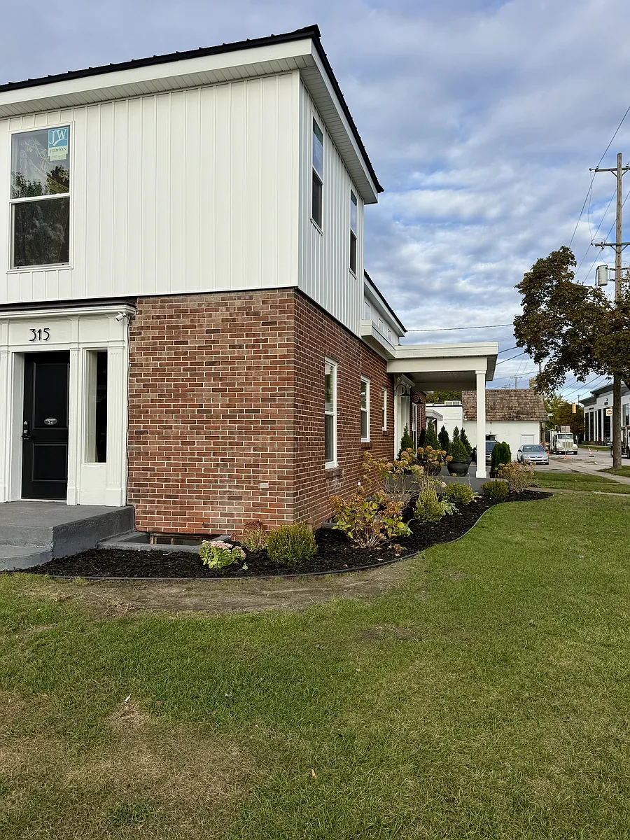Building Photo - 315 McDonald St #5