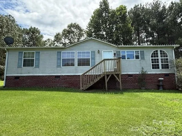 1017 Warlick Rd, Lawndale, NC 28090