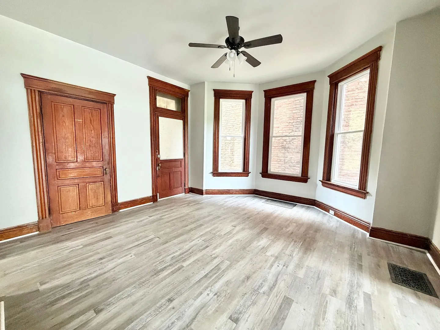 4 bed 2 bath House Fairmount! Available Now! — Photo 4
