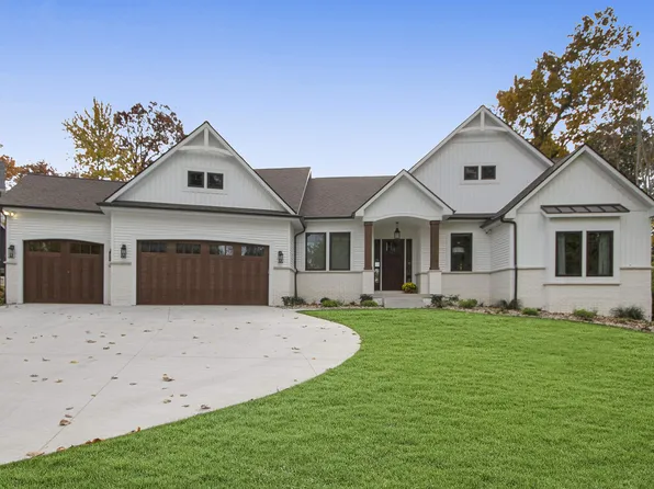 18356 Summer Wind Ln, South Bend, IN 46637
