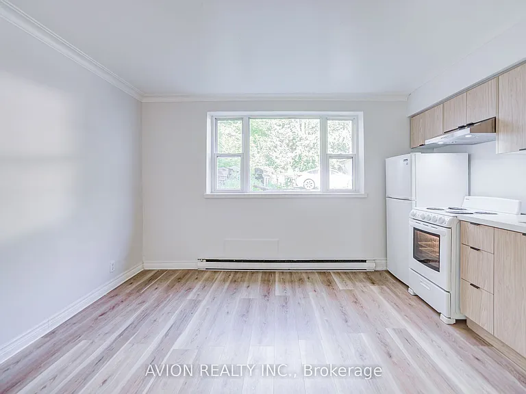 882 Broadview Ave #2 — Photo 18