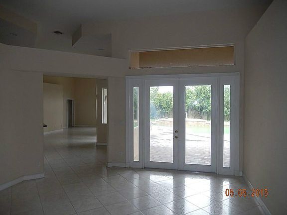 5th image of 8208 S Savannah Cir