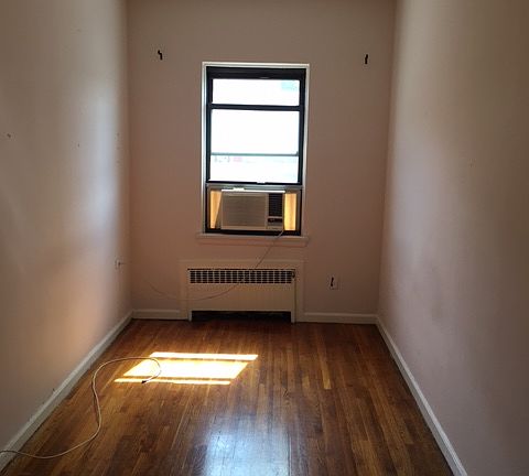 4th image of 309 W 106th St APT 5A