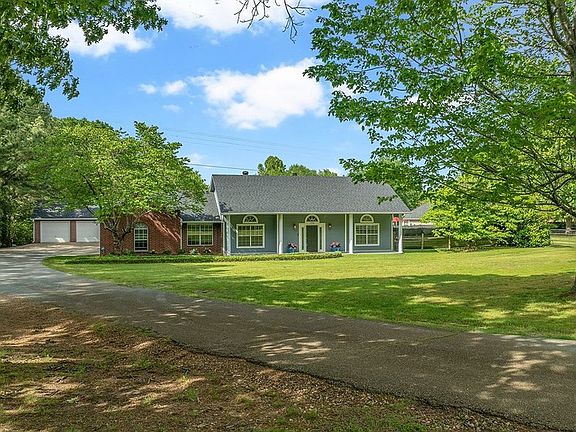 3rd image of 1710 Steele Rd