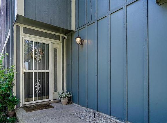 5th image of 412 NE 6th St #83