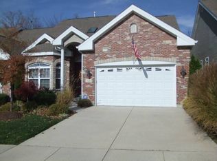 208 Woodland Place Ct, Saint Charles, MO