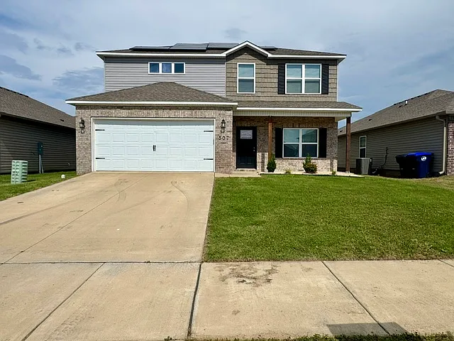 507 Ashwood St — Photo 1