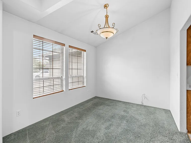 621 Shadow Wood Dr — Photo 7