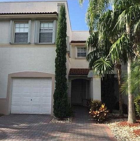 1st image of 10947 NW 65th St