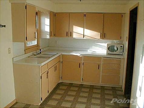 1st image of 208 S 3rd St