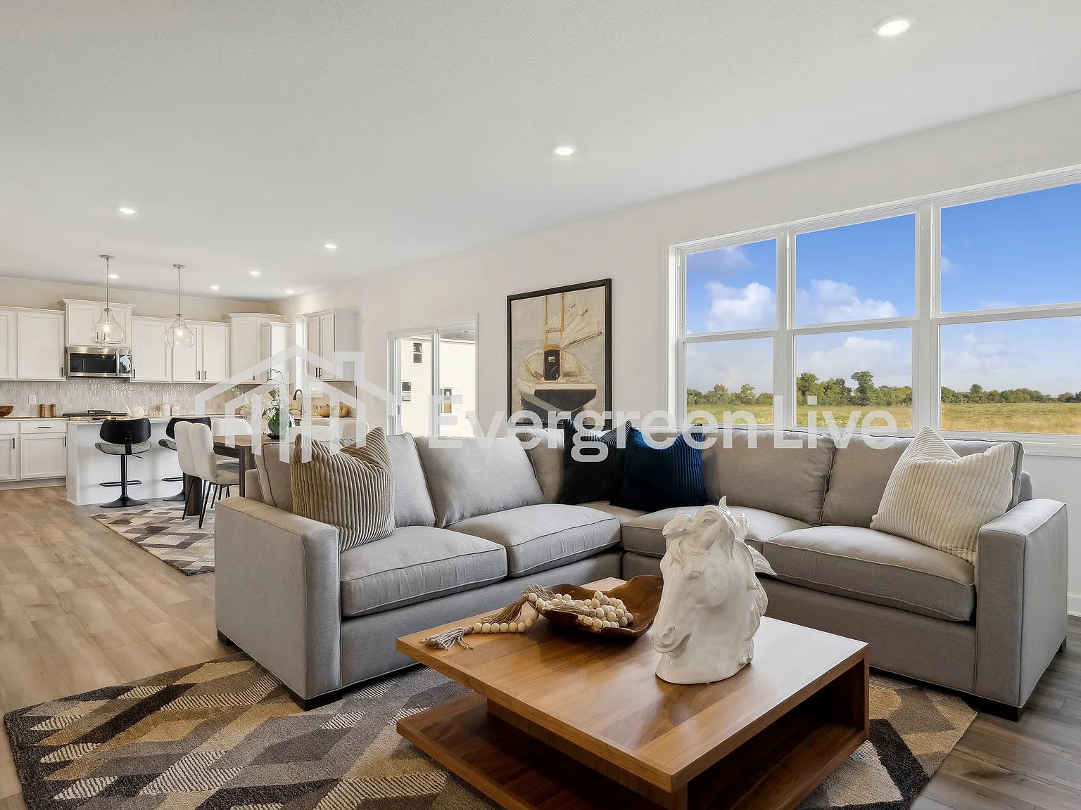 4 bed, 2.5 bath, 2439 sqft, $2,725 — Photo 2
