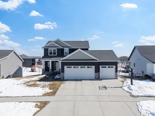 855 Towne Dr NE, Byron, MN 55920