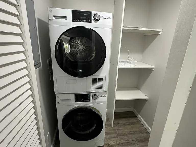 105 S Hayworth Ave #9 — Photo 8