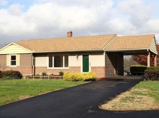 82 W Boehms Rd, Willow Street, PA 17584