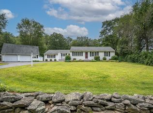 11 Eight Lots Rd, Sutton, MA 01590