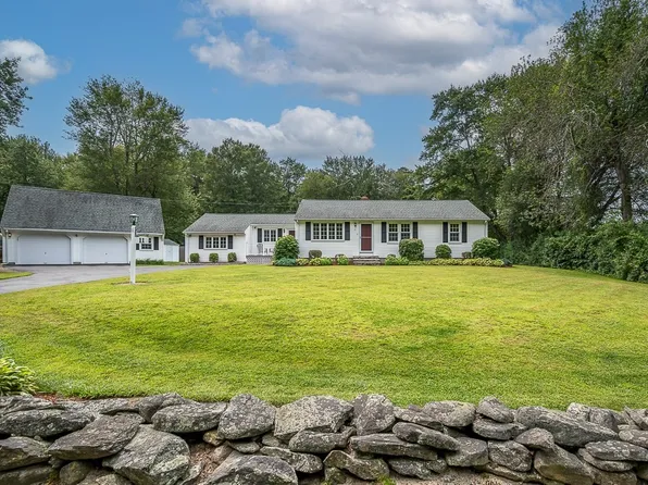 11 Eight Lots Rd, Sutton, MA 01590