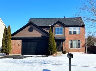 7038 Westwood Dr, Carpentersville, IL 60110