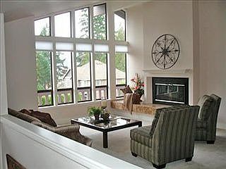 2nd image of 3071 W Lake Sammamish Pkwy NE