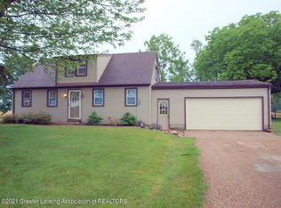 2821 W Centerline Rd, Saint Johns, MI 48879