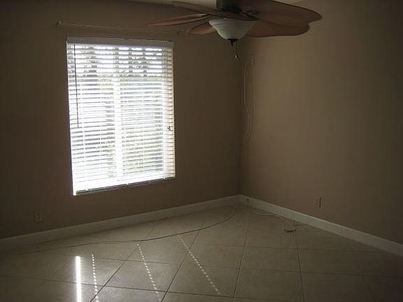 5th image of 2508 SE Anchorage Cv APT F-3