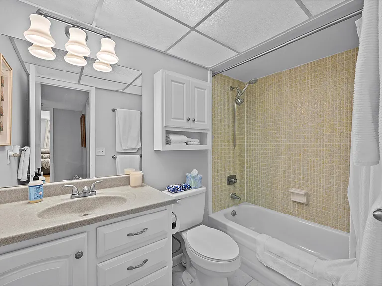 470 Executive Center Dr #5B — Photo 9