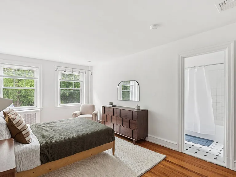 Greenwood Terrace — Photo 16