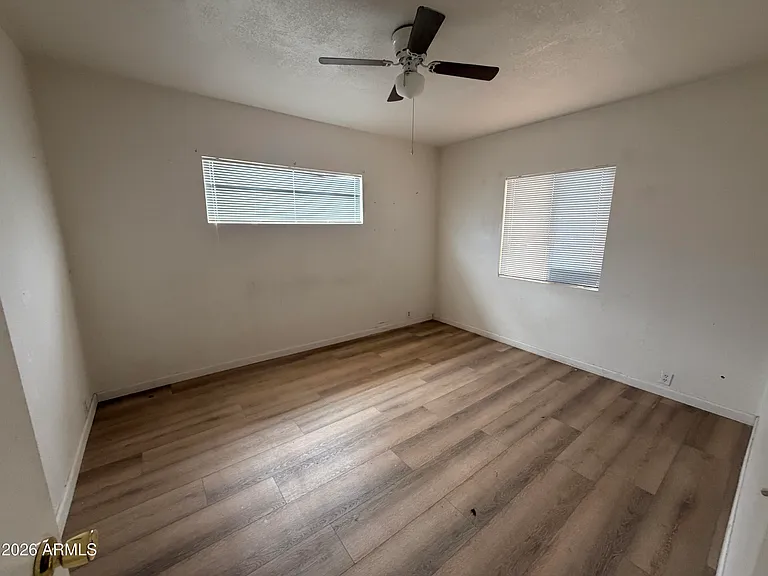 211 S Desoto St — Photo 11